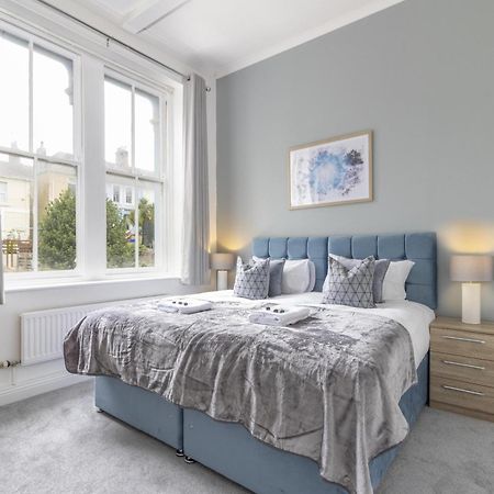 Alexandra - Large 3 Bed Perfect For Contractors, Free Parking, Fast Wifi And Great Value! Appartement Plymouth Buitenkant foto