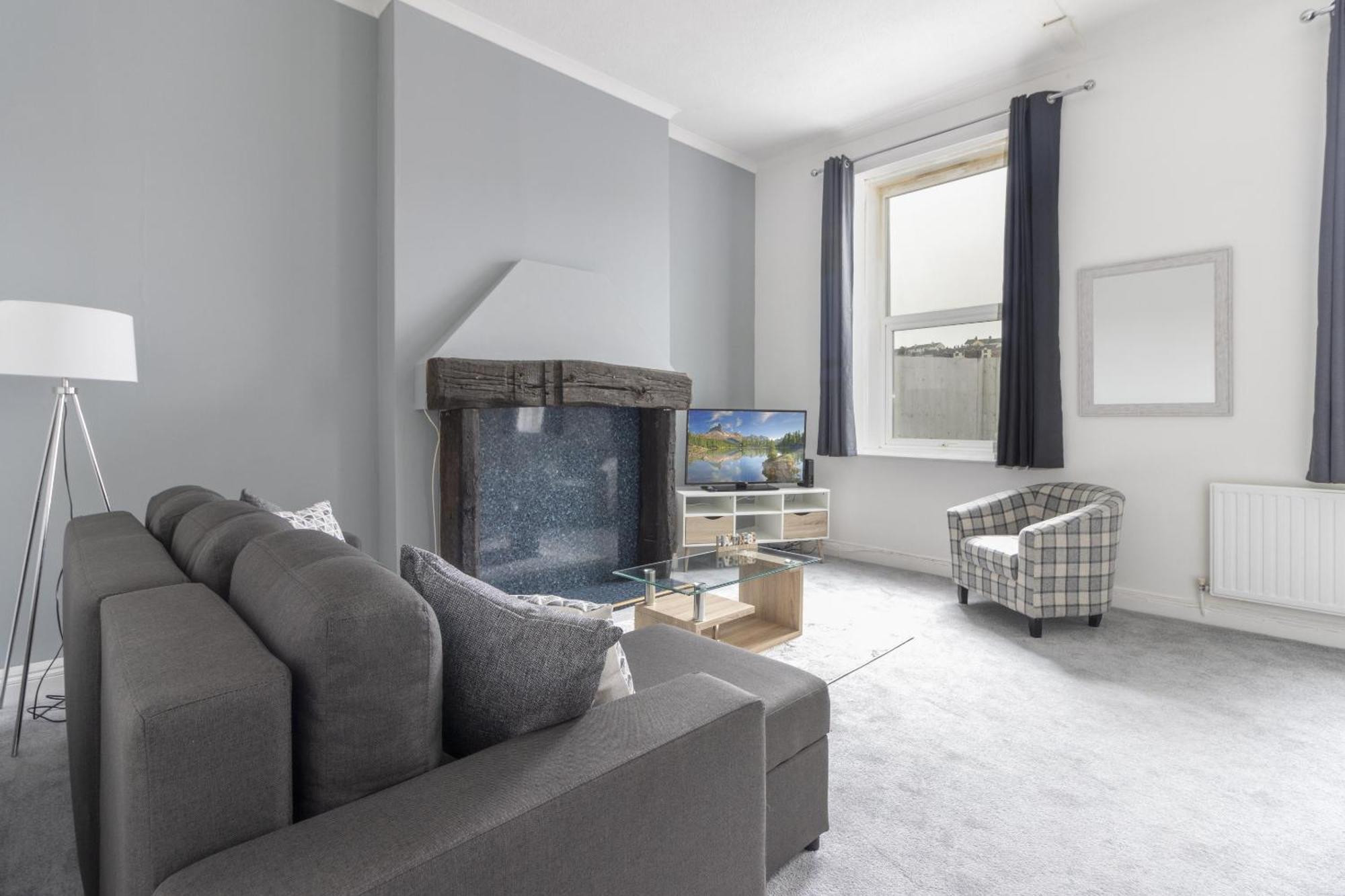Alexandra - Large 3 Bed Perfect For Contractors, Free Parking, Fast Wifi And Great Value! Appartement Plymouth Buitenkant foto